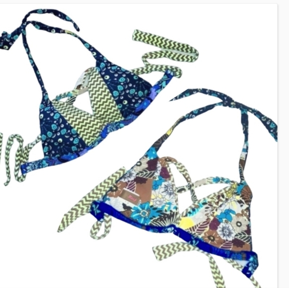 Maaji Reversible Triangle Bikini Swimsuit Top - Picture 6 of 6